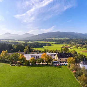 https://haus-chiemgau-kolping-familienhotel.com-bavaria.com