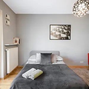 Апартаменты Clicktheflat Artistic Estate 