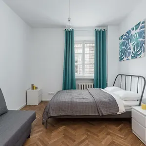 Апартаменты Chill Brzozowa Old Town 
